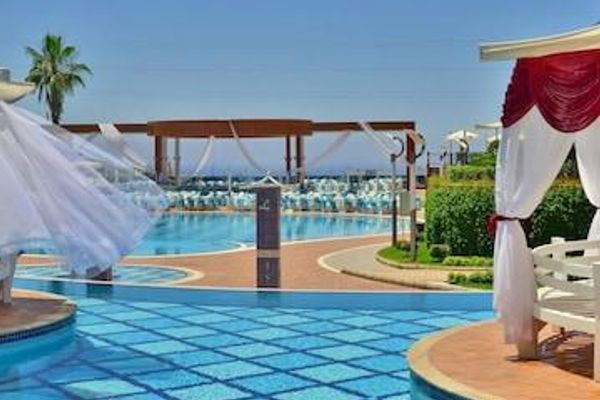 Azura Complex (Mahmutlar)